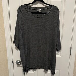 Ava & Viv Black and White Striped Oversized Relaxed T-Shirt